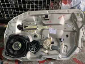 Mercedes-Benz S Class W221 FL 2012-2015 RF Door Regulator Motor