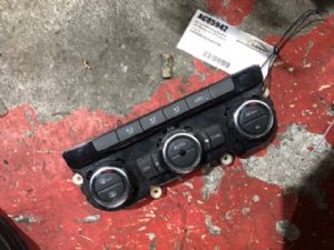 Volkswagen Beetle A5 2012-2018 Air Conditioning Switch