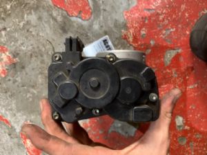 Jaguar XJ Series XJ6 Throttle Body