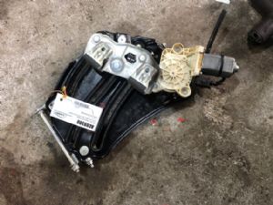 Mercedes-Benz SLK R172 2011-2017 RR Door Regulator Motor