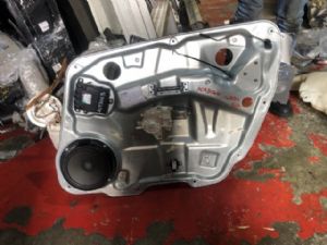 Mercedes-Benz R Class R-Class 2010-on RF Door Regulator Motor