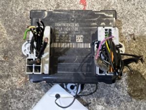 Jaguar XE Series X760 2015-2017 LF Door Control Module