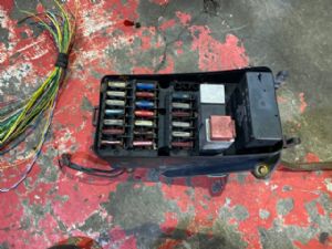 Mercedes-Benz 190E 190E Fuse Box