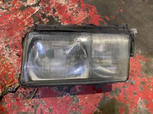 Mercedes-Benz 190E 190E L Headlight