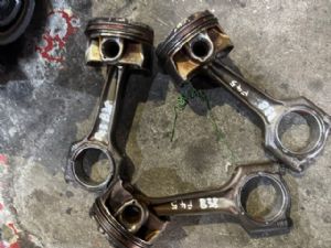 BMW 216D F46 Engine Piston