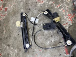 BMW 428i F36 2013 - 2016 RF Door Regulator Motor