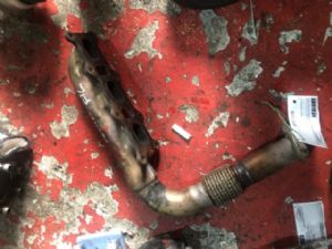 Porsche Cayenne 958 2011-2014 Engine Exhaust Manifold