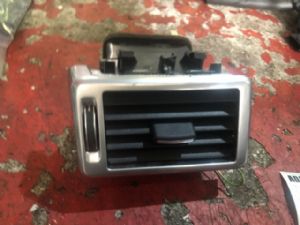 Land Rover Discovery Sport L550 2016-2018 Dash Vent Surround LH