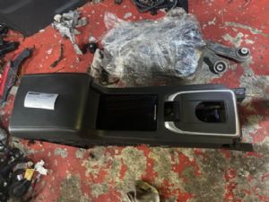 Land Rover Discovery Sport L550 2016-2018 Centre Console Complete