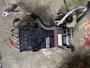Peugeot 5008 2009 - 2016 Battery Terminal