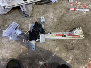 Peugeot 5008 2009 - 2016 RR Door Regulator Motor
