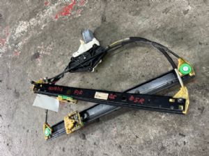 Audi Q5 8.5R 2013-2017 RF Door Regulator Motor