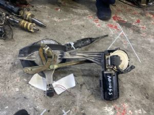 Mercedes-Benz E Class W124 1993-1995 Front Wiper Motor