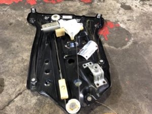 BMW 6 Series F12 640i F12 RR Door Regulator Motor