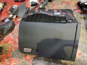Audi Q5 8.5R 2013-2017 Glove Box