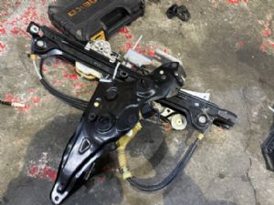 BMW M6 F06/F12/F13 2012-2018 LR Door Regulator Motor