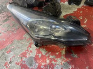 Peugeot 5008 2009 - 2016 R Headlight (Halogen)