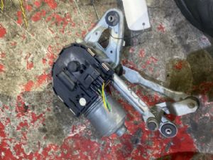 Peugeot 5008 2009 - 2016 Front Wiper Motor