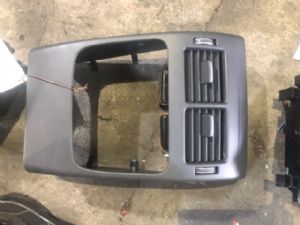 Jaguar F-Pace X761 2016-on Rear Air Conditioning Vent