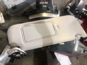 Jaguar F-Pace X761 2016-on RH Sunvisor