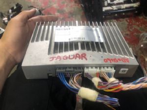 Jaguar F-Pace X761 2016-on Stereo Amplifier