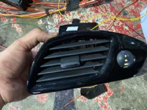 Renault Scenic III 2012-2015 Dash Vent Surround RH