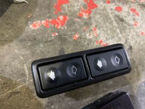 BMW 3 Series E36 318i LF Window Switch
