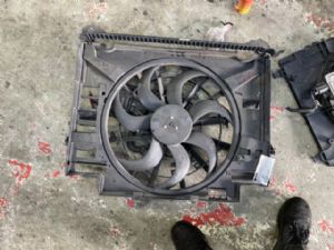 Jaguar F-Pace X761 2016-on Radiator Electric Fan Assembly