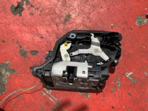 BMW 216D F46 LR Door Actuator