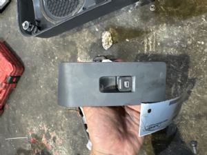 Volkswagen Beetle A5 2012-2018 LF Window Switch