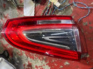 Ford S-Max Titanium 2012-2015 L Boot Light