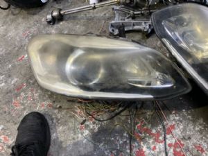 Volvo XC60 P4 2013-2017 R Headlight (HID)