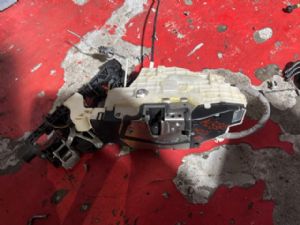 Mercedes-Benz S Class W221 FL 2012-2015 LR Door Actuator