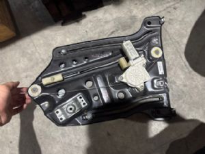 BMW 6 Series F12 640i F12 LR Door Regulator Motor