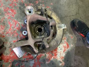 BMW 740Li F02 2008-2012 LR Knuckle