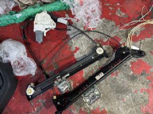 Audi A5 8T 2013-2016 LF Door Regulator Motor