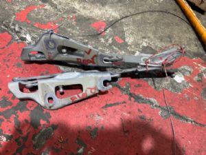 BMW M3 Other Tailgate Struts (Set)