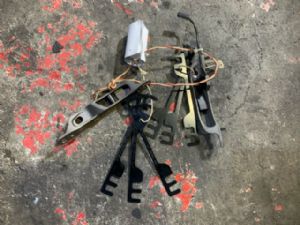 BMW Z Series E89 Z4 E89 2009-2016 R Roof Catch