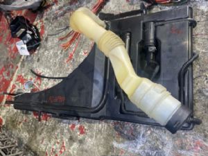 Maserati Ghibli M157 2013-2017 Front Washer Bottle