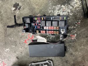 Maserati Ghibli M157 2013-2017 Rear Fuse Box