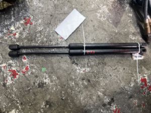Maserati Ghibli M157 2013-2017 Bonnet Gas Struts (Set)