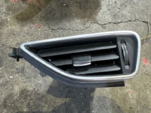 Jaguar F-Pace X761 2016-on Dash Vent Surround LH