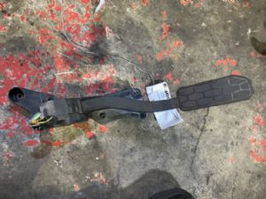 Jaguar F-Pace X761 2016-on Accelerator Pedal