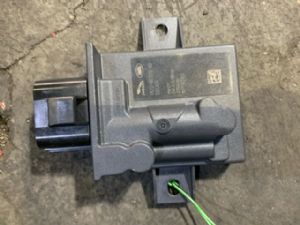 Jaguar F-Pace X761 2016-on Fuel Pump Relay