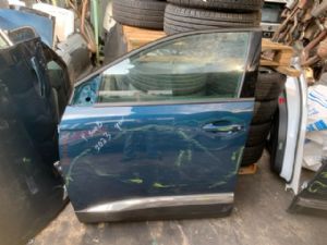 Peugeot 5008 2017-on LF Door Complete