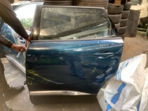 Peugeot 5008 2017-on LR Door Complete