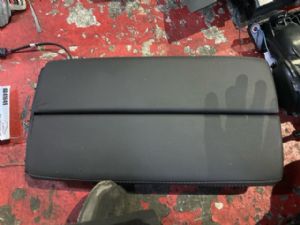 Peugeot 5008 2017-on Centre Console Complete