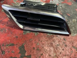Peugeot 5008 2017-on Dash Vent Surround LH