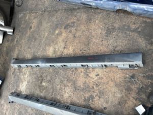 Jaguar F-Pace X761 2016-on R Side Skirt