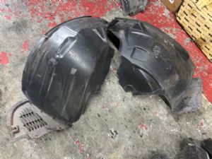 Mercedes-Benz R Class R-Class 2010-on RF Guard/Fender to Cowl Side Seal